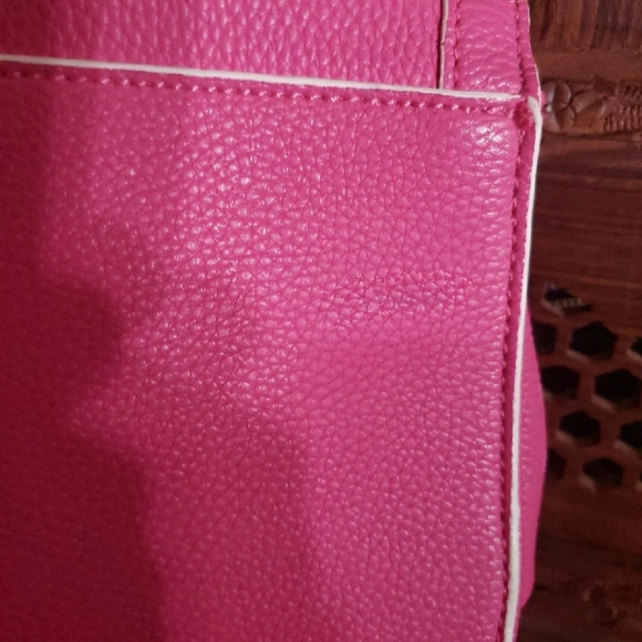 Lulu Pink & White Crossbody Purse - Picture 3 of 4